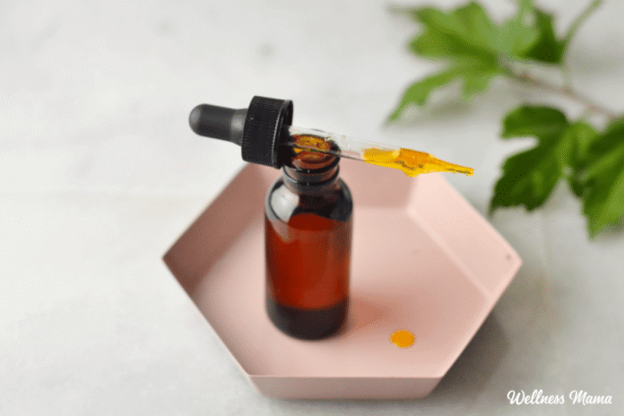 DIY-Anti-Aging-Rosehip-Face-Serum.png
